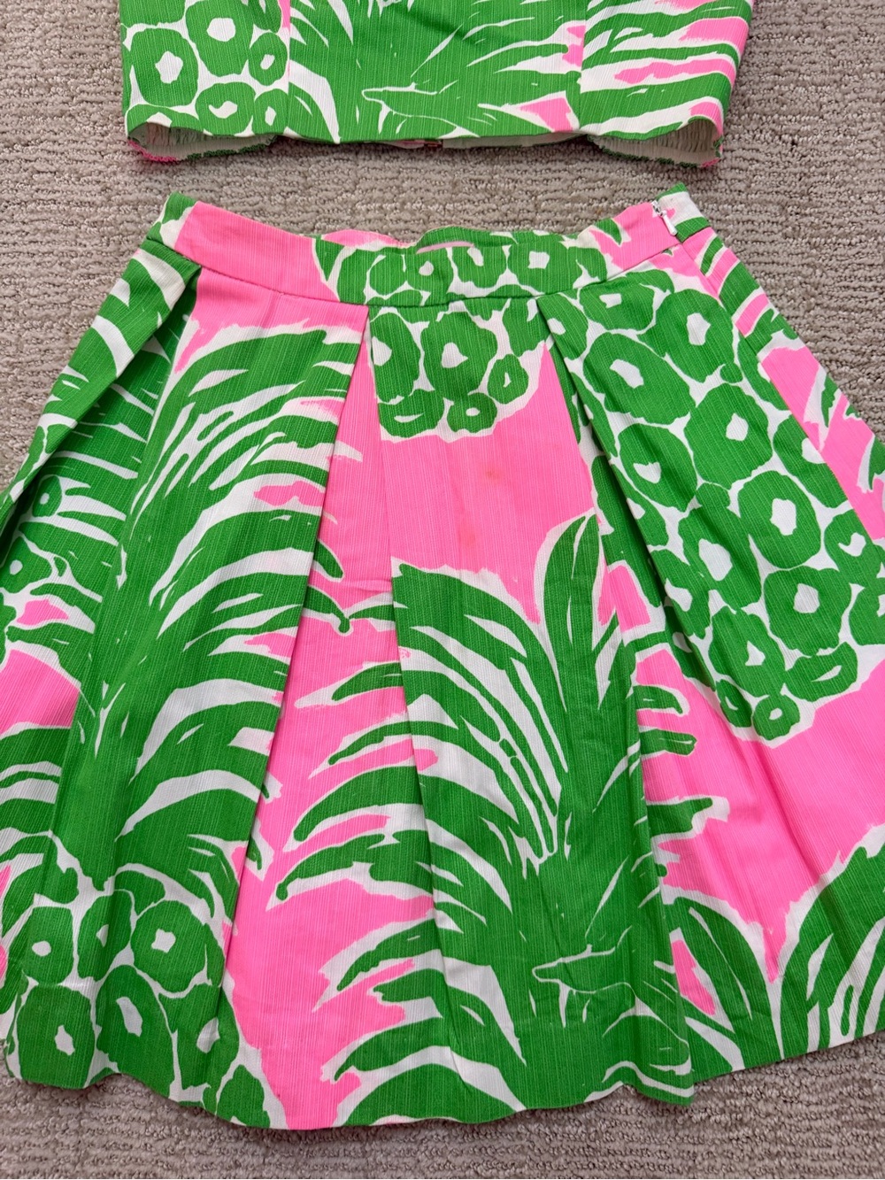 Lilly Pulitzer Pink & Green Tropical Print Pleated Skirt Set - Picture 4 of 8